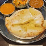 本格インド料理の店 ボンベイ - ボンベイランチセット（チーズナン）