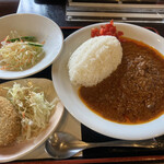 彩菜茶屋レストラン - 美作の国鹿肉と鶏もみじの薬膳キーマカレー(¥720)、ししコロ(¥150)