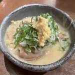 立呑み 焼きとん 大黒 - もつ煮込み