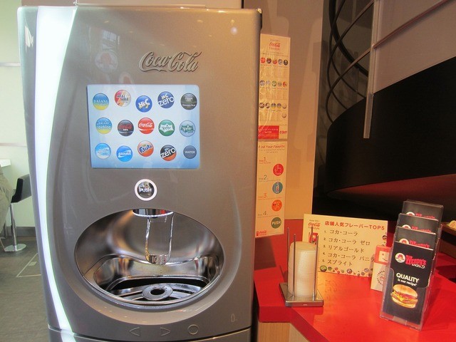 祝 再上陸 ドリンクバーとディスペンサー設置も嬉しいサービス By Routast 閉店 ウェンディーズ 六本木店 Wendys 六本木 ハンバーガー 食べログ