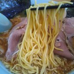 ラーメンショップ - 麺は、ストレートの丸麺