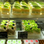 FARM PATISSERIE LE FUKASAKU - ショーケースのアップ２