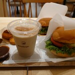 the 3rd Burger - チキントマトバジルバーガー モーニングセット(アーモンドスムージー)、アボガドわさびバーガー、チキンナゲット(テリヤキソース)