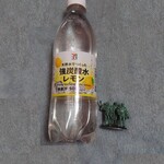 セブンイレブン - ドリンク写真:強炭酸水レモン(無果汁) 500ml_91円