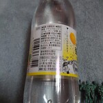 SEVEN ELEVEN - 強炭酸水レモン（無果汁）　500ml_91円　材料表示欄