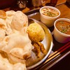 Indo Kare Su Paisu Oburaifu - チキンカレー＆辛口バターチキン、ナン＆ライスセット