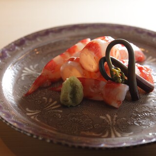 充分利用四個季節、注重當地生產、當地消費的正宗日本料理。