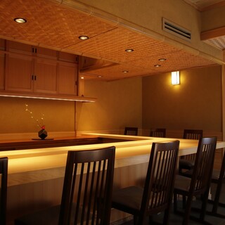 A space that conveys the beautiful culture of Japan. Ideal for entertaining and dinner parties