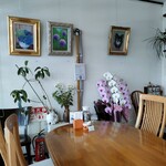 カフェ・アカリ - 店内壁面