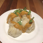 ヒマラヤテーブル - モモ。ネパールの小籠包みたいなもの。ジュワッと肉の旨味が溢れます(^^)