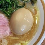横浜家系ラーメン 三郷家 - 味玉。