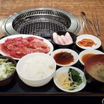 焼肉 おくう - 半レバー,おくうランチ,エビスビール中瓶