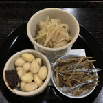 江戸前芝浜 - 料理番付から三品。特に、豆と味噌、うまし。
            「江戸料理」を一番体感できるお皿かもしれませんね。