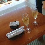 稲取温泉 石花海 - ウェルカムドリンクのシャンパン