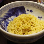 中國菜 雲蓉 - アカムツ(ノドグロ)の発酵トマト煮込みに麺投入