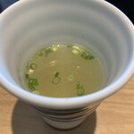 Hakata Mizutaki Hamadaya Kuuten - 最初に鶏スープを頂きます！