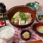 Sakaeya's Hot Pot set meal