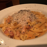 ホワイトアスパラガスと蘭王卵のカルボナーラペンネ1650円