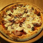 Kafe Iruvento - チョリソーとラタトゥイユのピザ  1000円