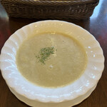 キッツビュール - セットスープは夏に嬉しい冷製