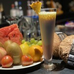 D3 六本木 BAR LOUNGE - フレッシュパインのピニャコラーダ