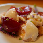 炭火焼き鳥と自然派ワインのお店　Gallo - 横須賀プラムのカプレーゼ