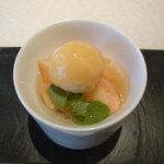 グランメゾン グラシアニ - 桃と紅茶のアイスクリーム