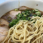 Chuukasoba Gensan - ストレート中細麺(太麺を選べば高井田ラーメンのあれです)
