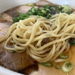 中華そば 源さん - 麺は加水率中位のいわゆる中華麺
