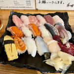 酒と魚 希唯 - 料理写真:・ランチタイム にぎり寿司おまかせ18貫　1600円