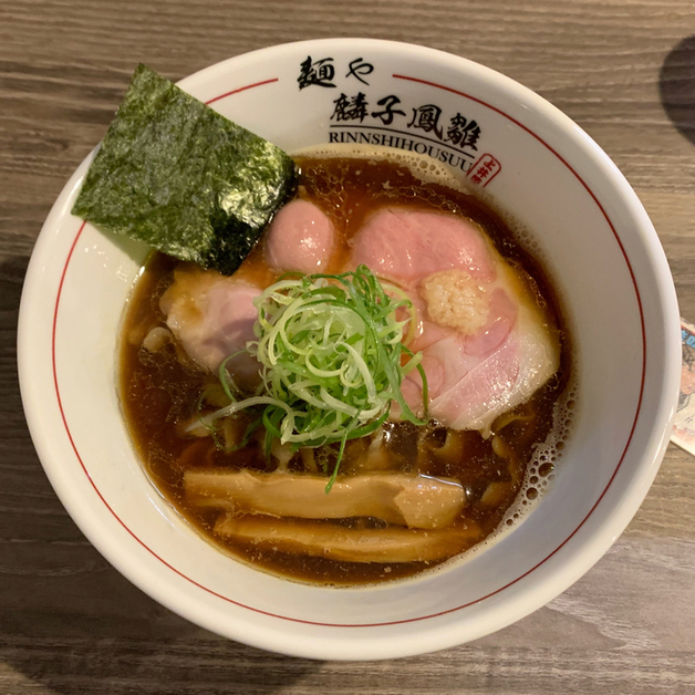 明星 別格麺神 横浜家系豚骨醤油 (4902881457309) の仕入れ・箱