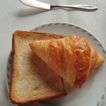 Mein Dainingu - トーストとクロワッサン