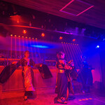 傷ついたダンサーが集まるバー キズキ - 