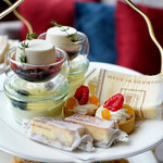 ザ・ラウンジ - 