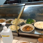 エビス屋昼夜食堂 - 食べたいものを指さして「これちょうだい！」と店員さんに伝えましょう！