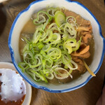 八角 本店 - もつ煮込み