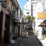 すごい煮干ラーメン凪 新宿ゴールデン街店本館 - 遠景