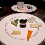 和フレンチバル村塾 屋根裏 別邸 - カマンベール、ゴルゴンゾーラ、パルメザン、
      ミモレット、タレッジョ