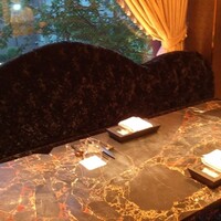 六花 - サロンのようなお部屋でございます