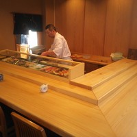 小判寿司 棚倉 - 改装ということもあるけど、どこもピカピカな店内。