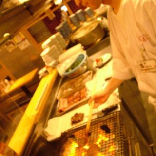 カウンター席は、焼きあがる牛たんを見ながらどうぞ！
