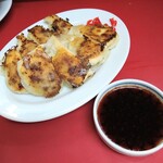 ぎょうざの美鈴 - 焼き餃子1人前(8個)