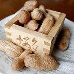 ビアホフ ガンバリウス - ゆで落花生