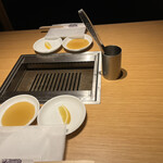 ビーフキッチン 恵比寿店 - テーブル　無煙グリルで煙は焼き台が吸い込みます