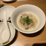 ビーフキッチン - モツ煮込み