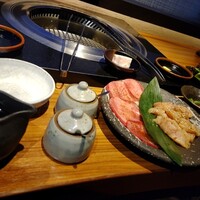 神戸牛焼肉 石田屋。Hanareの上 - 