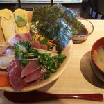 うみからそらへ - ７種の海鮮丼定食  1100円
