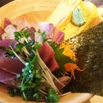 うみからそらへ - 刺身盛りにしか 見えない