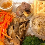 ヴィノテカ・メッシーナ - きのこだなんて信じられないマリネ