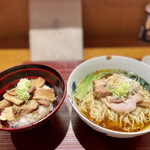 麺 みつヰ - 生姜そば950円・まかないチャーシュー丼250円